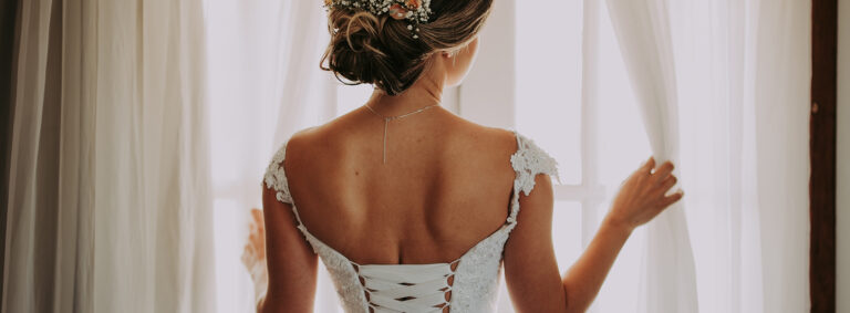 Wedding tips I Buy Or Rent Groom & Groomsmen Attire